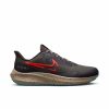 * Nike Men'S Air Zoom Pegasus 39 Shield (200 Medium Ash/Bright Crimson/Khaki) Footwear