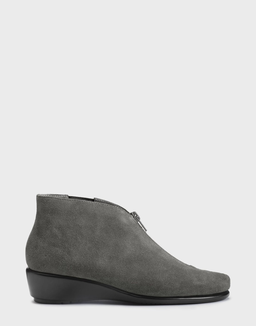 * Aerosoles Allowance Dark Gray Suede Ankle Boots