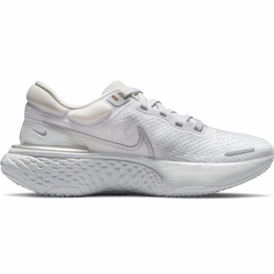 * Nike Women'S Zoomx Invincible Run Flyknit (101 White/Metallic Silver/Pure Platinum) Footwear