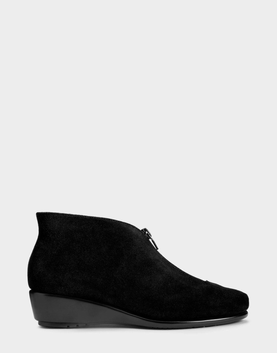 * Aerosoles Allowance Black Suede Ankle Boots