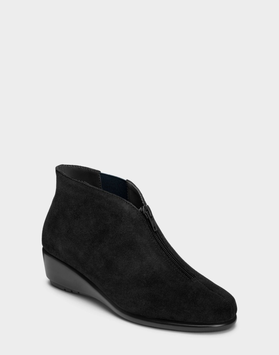 * Aerosoles Allowance Black Suede Ankle Boots