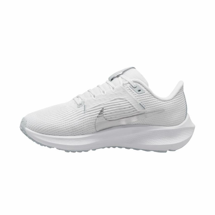 * Nike Women'S Air Zoom Pegasus 40 (101 White/Metallic Silver/Pure Platinum) Footwear