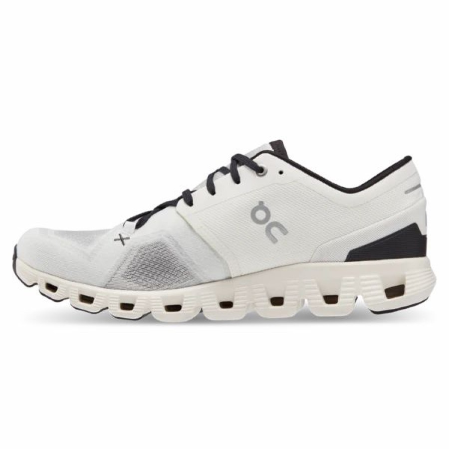 * On Men'S Cloud X 3 (Ivory/Black) Footwear