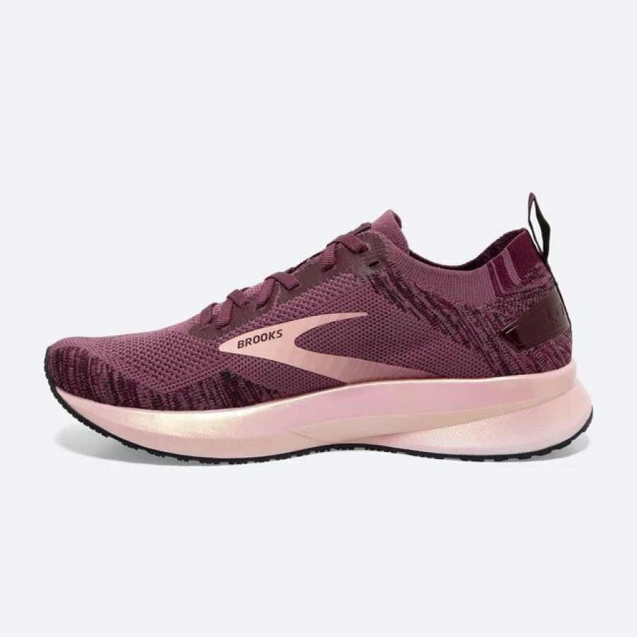 * Brooks Women'S Levitate 4 (671 Nocturne/Coral/Zinfandel) Footwear