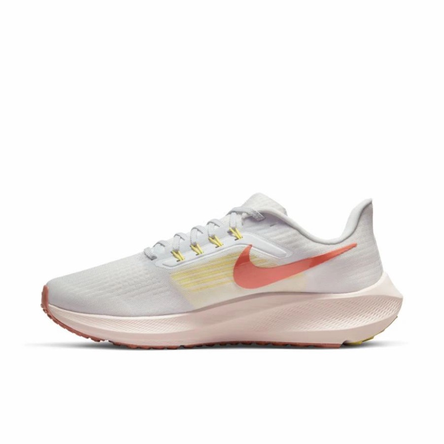 * Nike Women'S Air Zoom Pegasus 39 (501 Iris Whisper/Madder Root/Summit White) Footwear